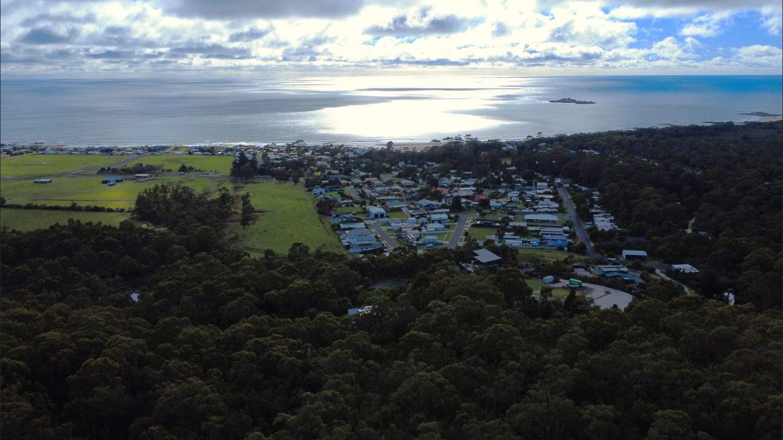 Lot 13,  Banksia Avenue, Sisters Beach For Sale by Farmbuy.com - image 2