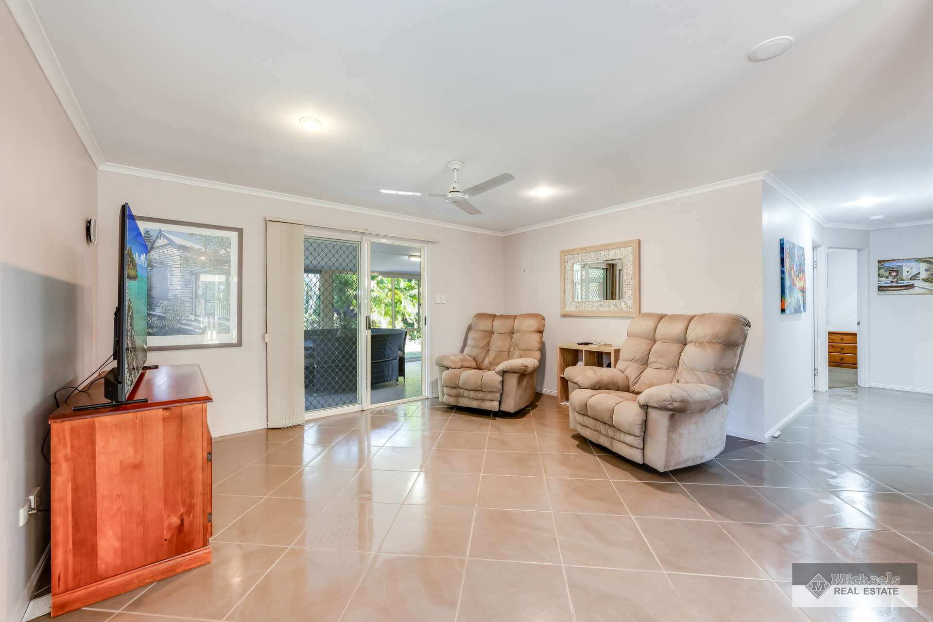 201 Hawe Road, Electra For Sale by Farmbuy.com - image 11