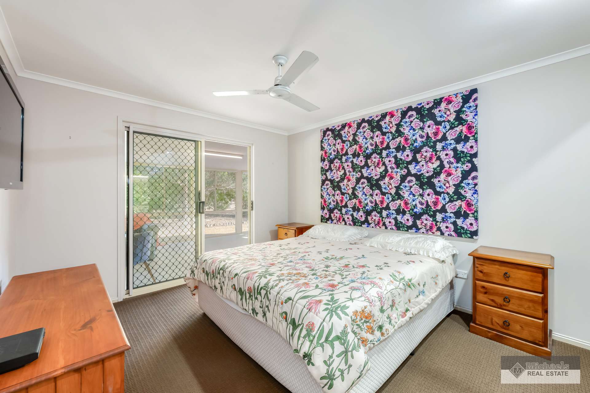 201 Hawe Road, Electra For Sale by Farmbuy.com - image 13
