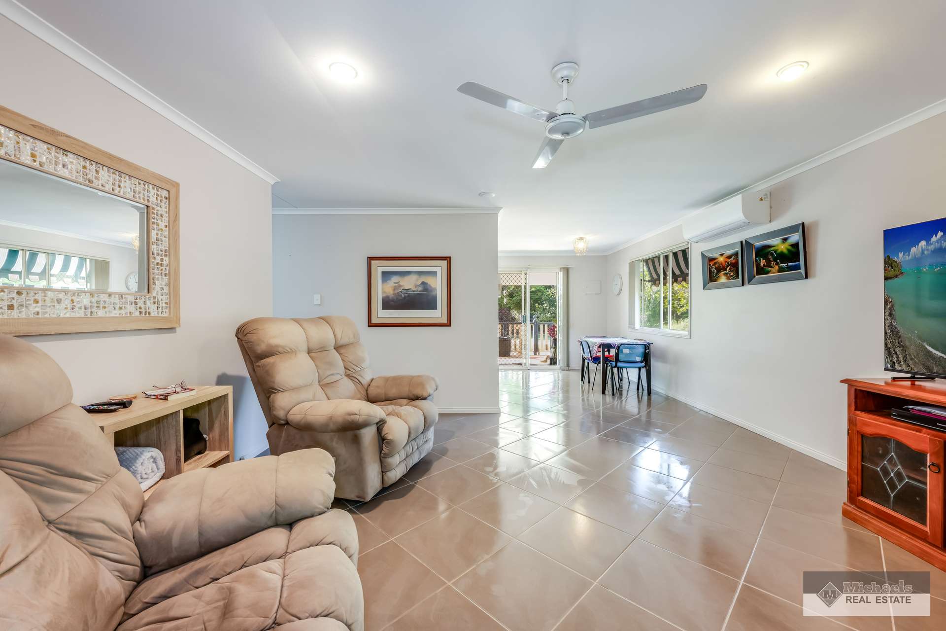 201 Hawe Road, Electra For Sale by Farmbuy.com - image 4