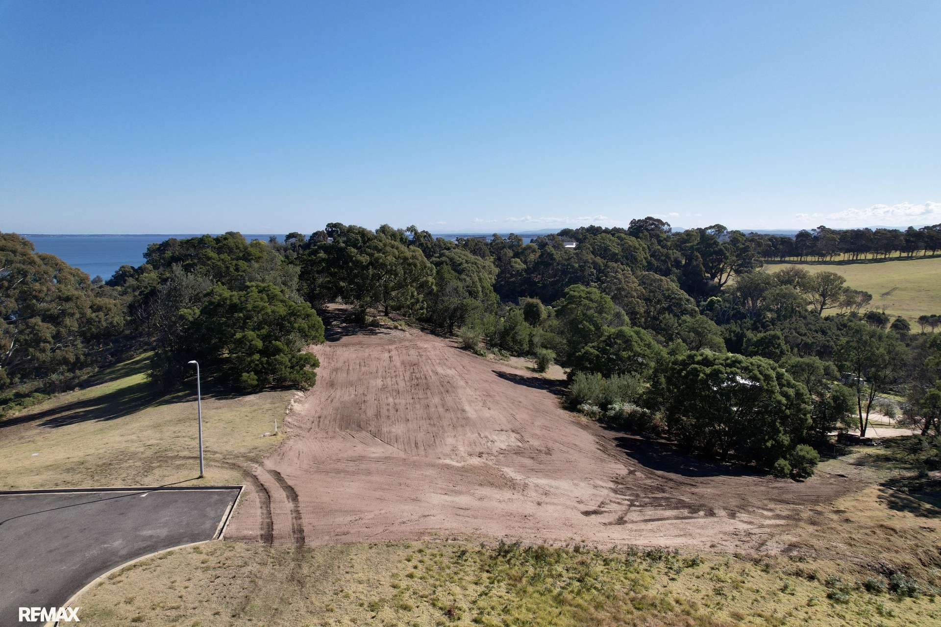 24 Matthew Avenue, Metung For Sale by Farmbuy.com - image 3