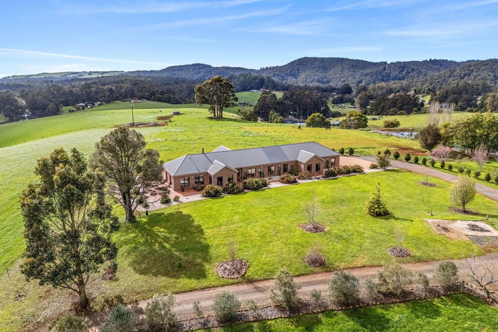 421 Murchison Highway, Somerset For Sale by Farmbuy.com - image 9