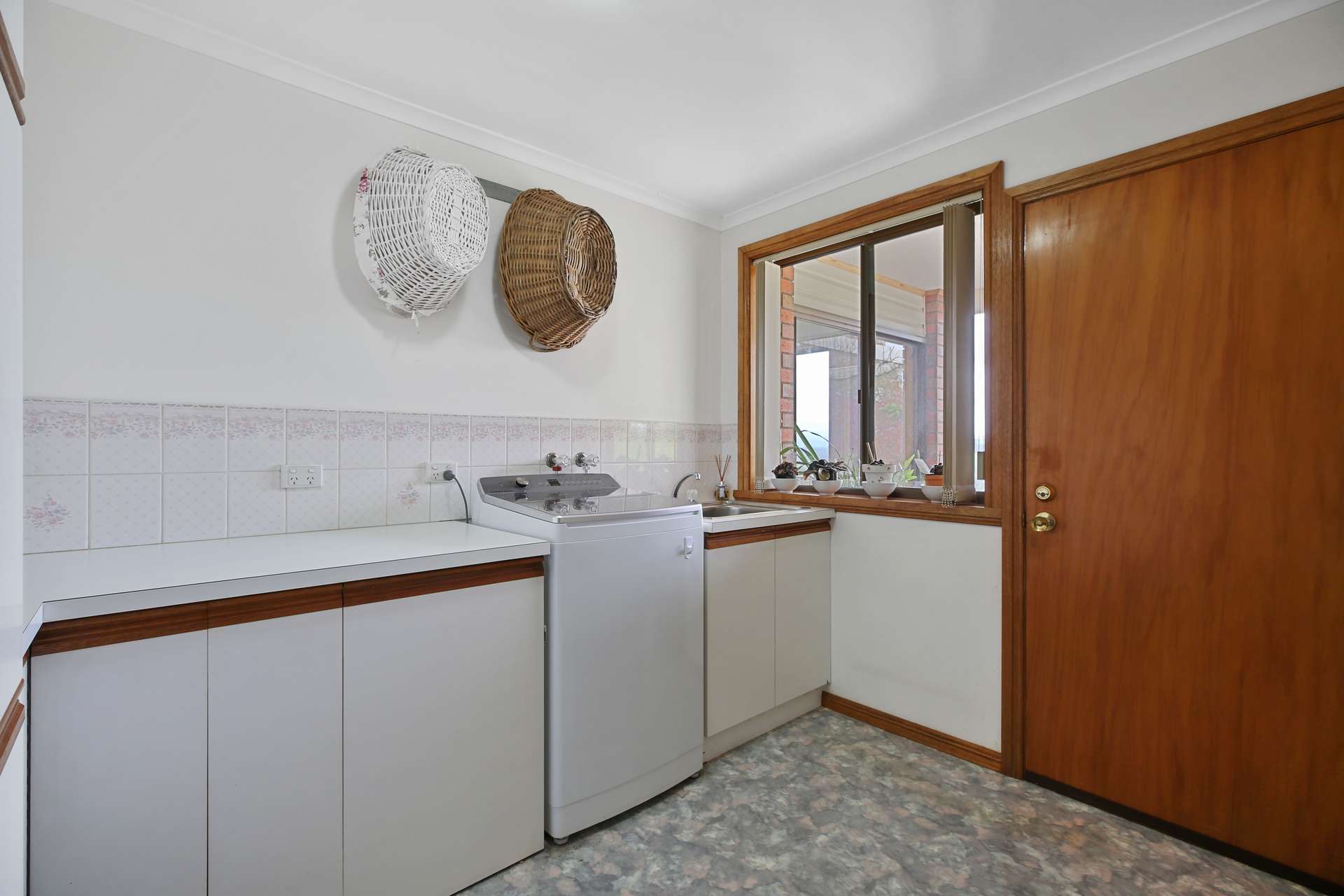 615 Old Sale Road, Drouin West For Sale by Farmbuy.com - image 14