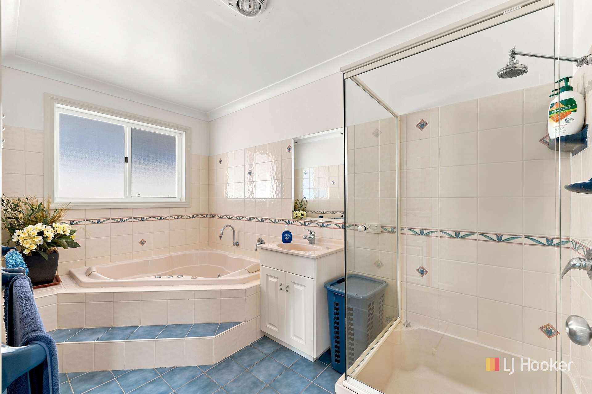 66 Doncaster Drive, Inverell For Sale by Farmbuy.com - image 15