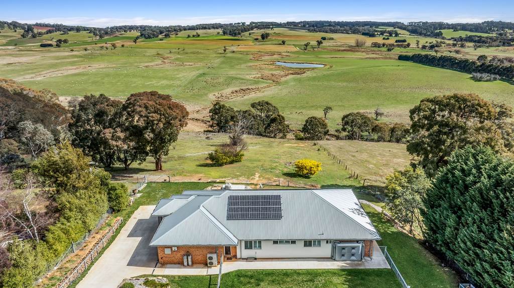 24 Tulloh Street, Crookwell NSW 2583