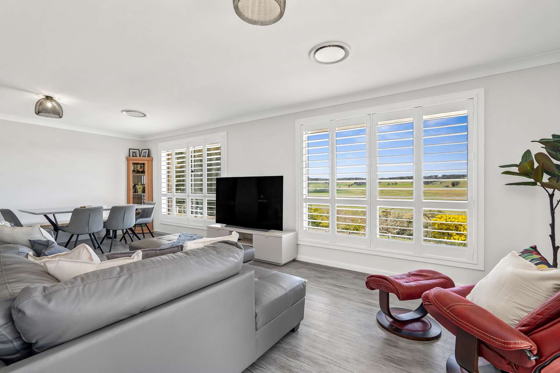 24 Tulloh Street, Crookwell For Sale by Farmbuy.com - image 7