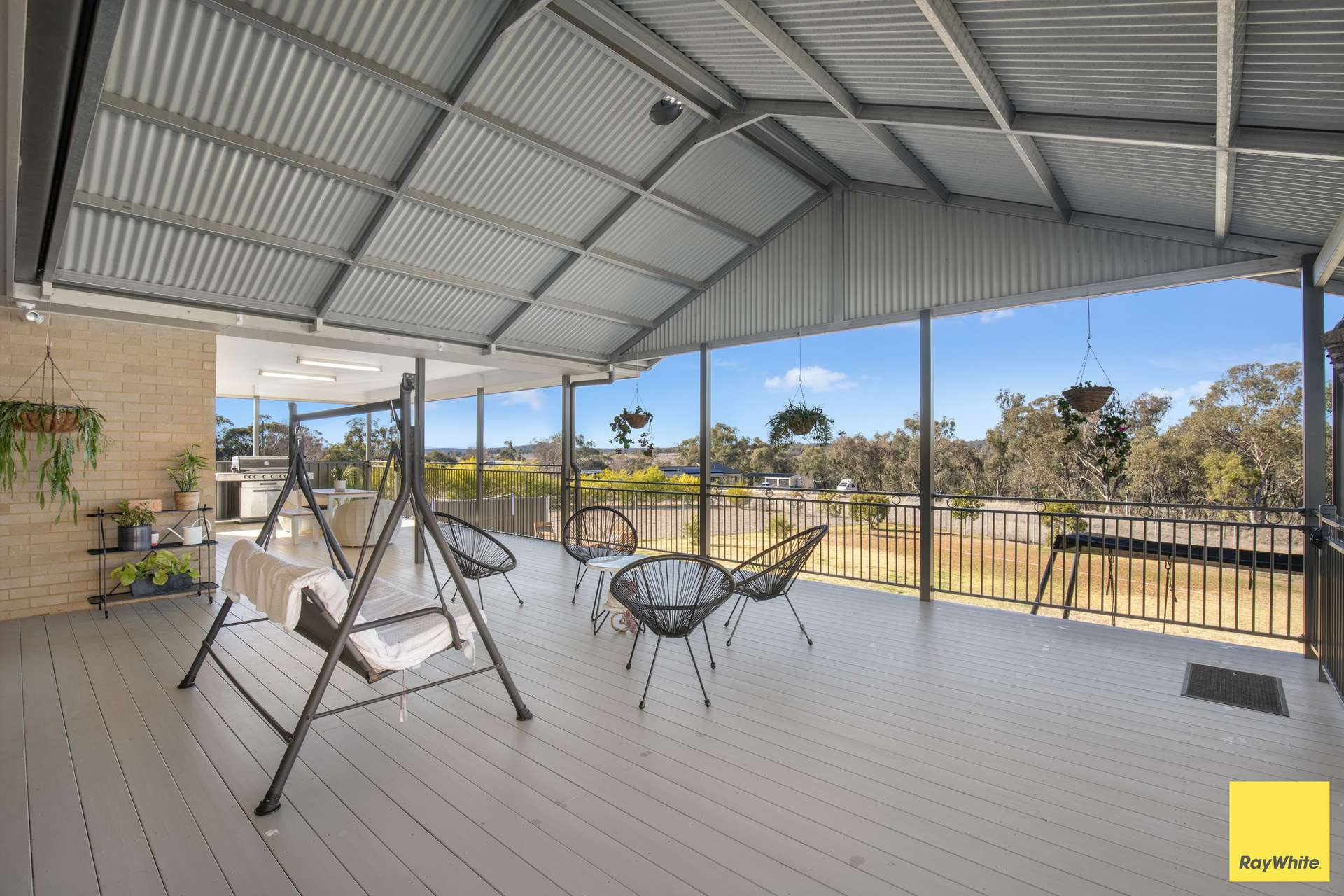38 Clancys Drive, Inverell For Sale by Farmbuy.com - image 1