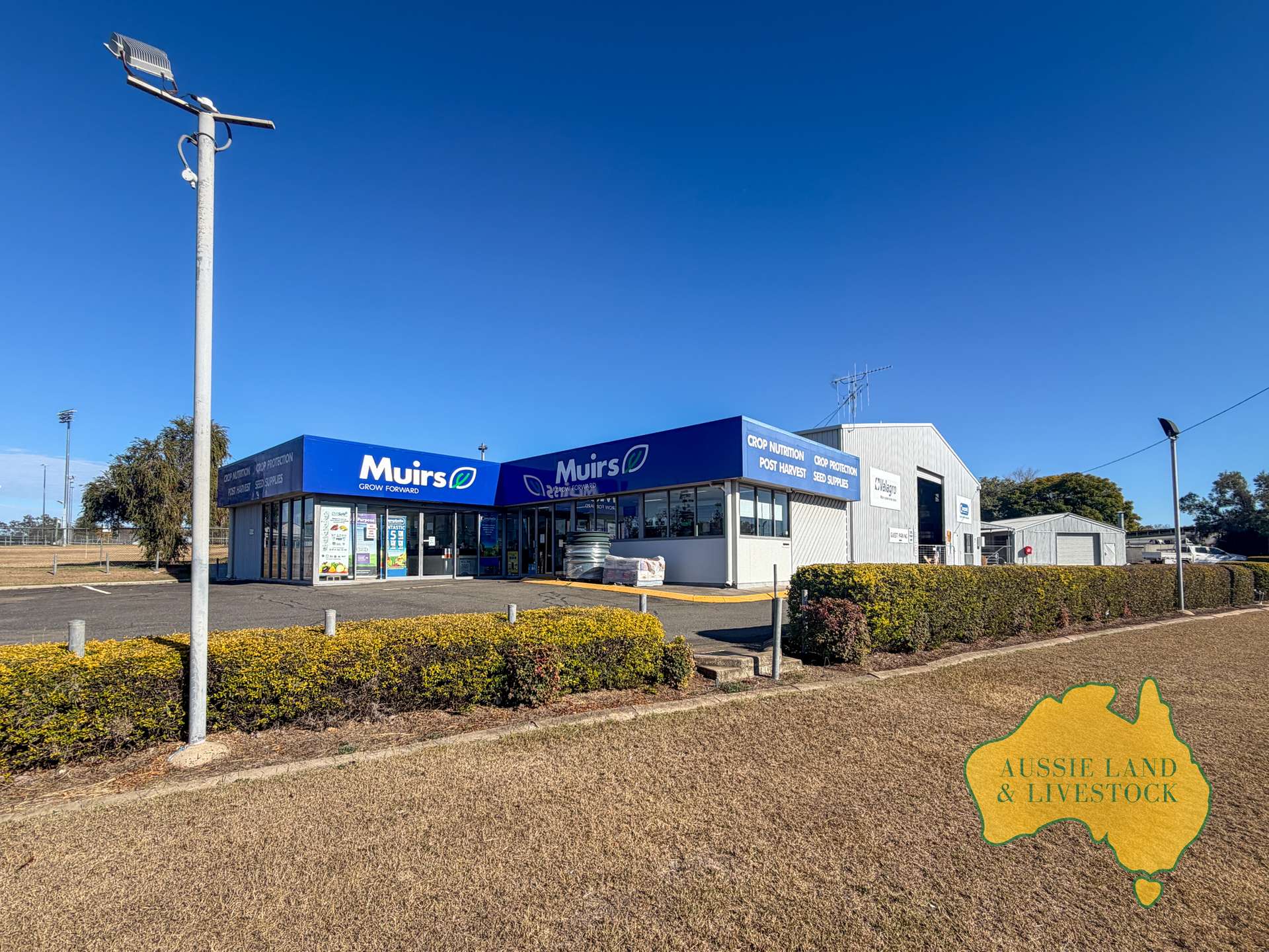 12 STRATHDEE STREET, Mundubbera For Sale by Farmbuy.com - image 3