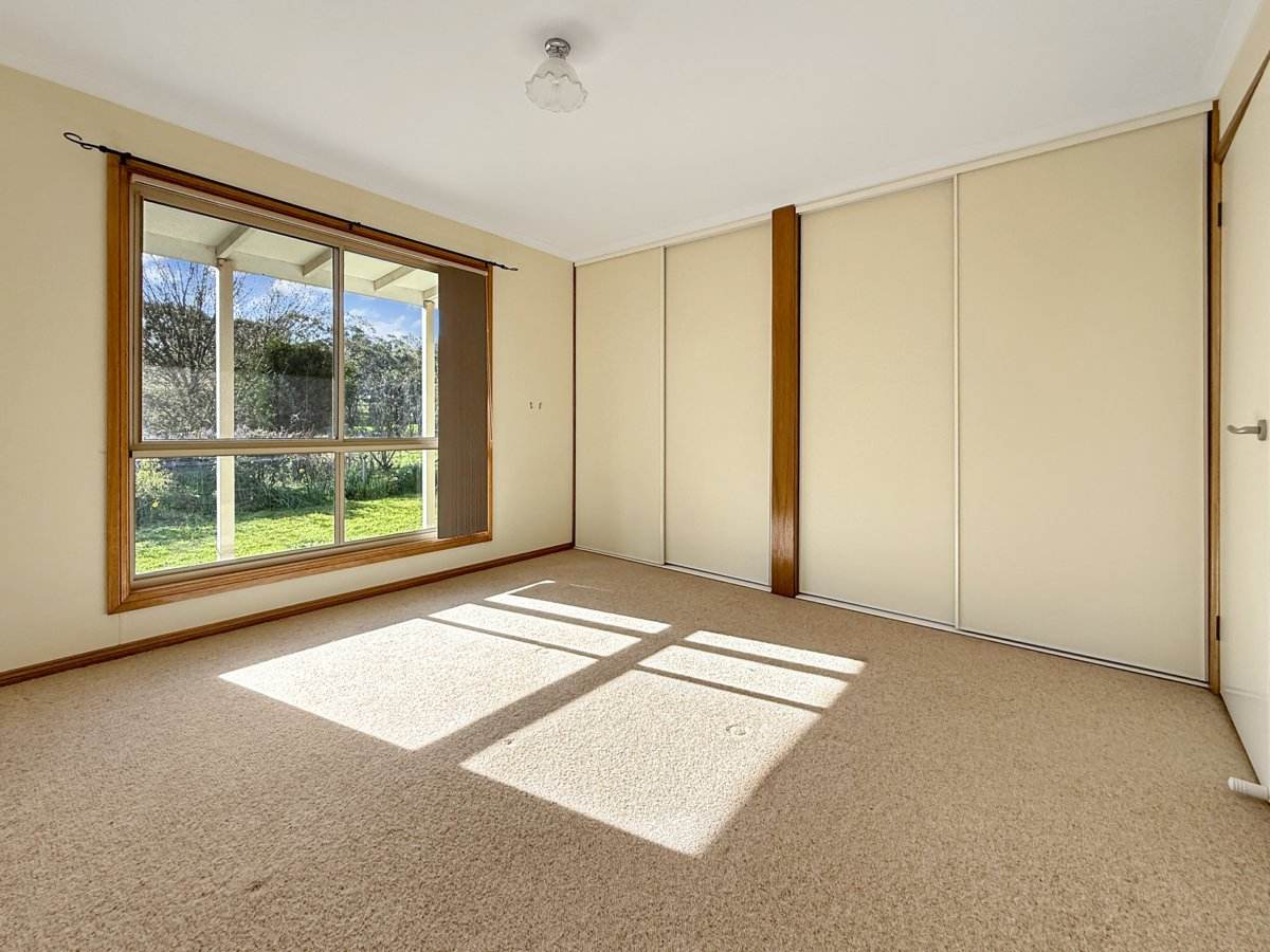 202 Pattersons Lane, Young For Sale by Farmbuy.com - image 14
