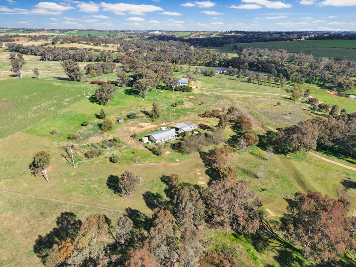 202 Pattersons Lane, Young For Sale by Farmbuy.com - image 2
