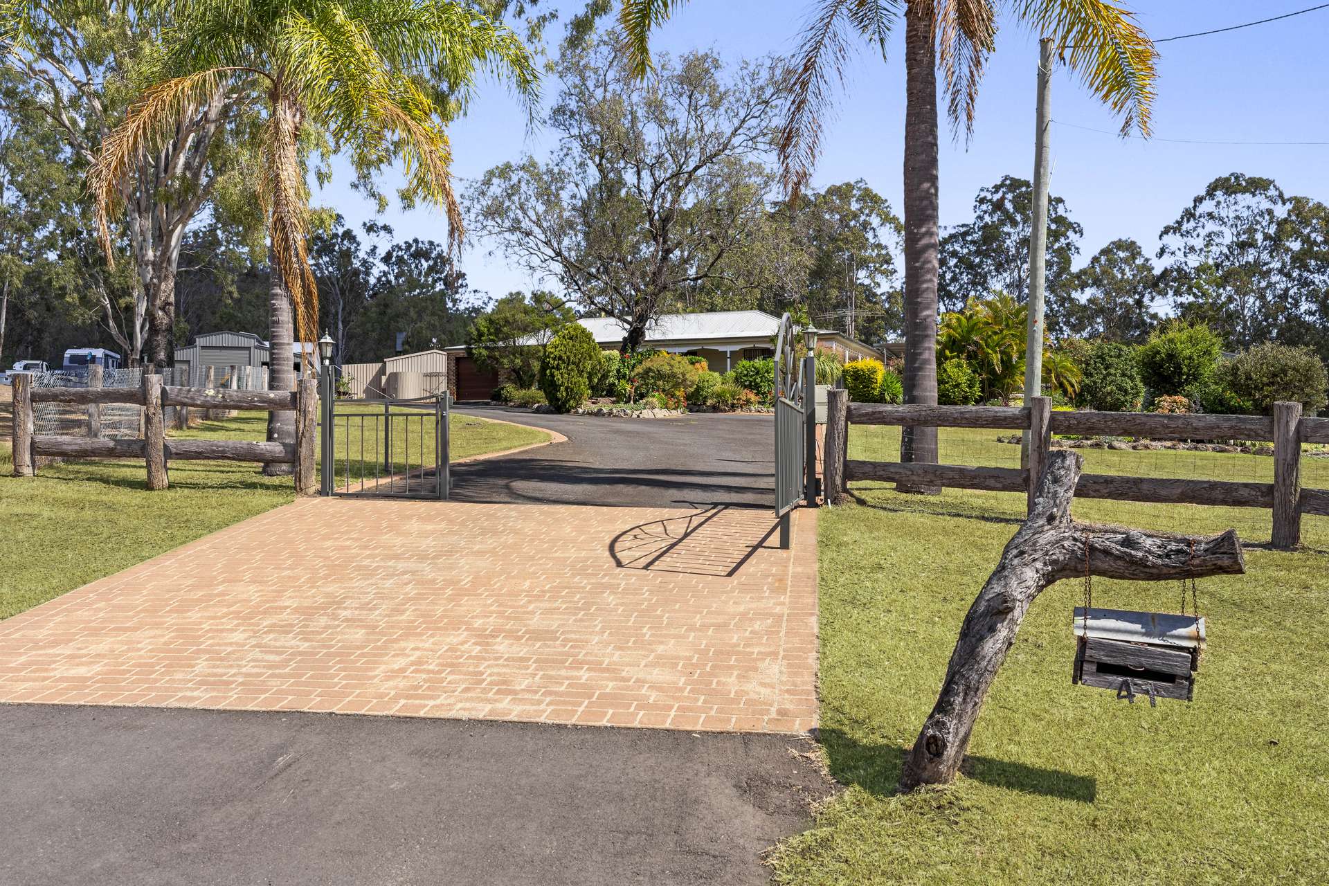 41 Wandin Road, Withcott For Sale by Farmbuy.com - image 2