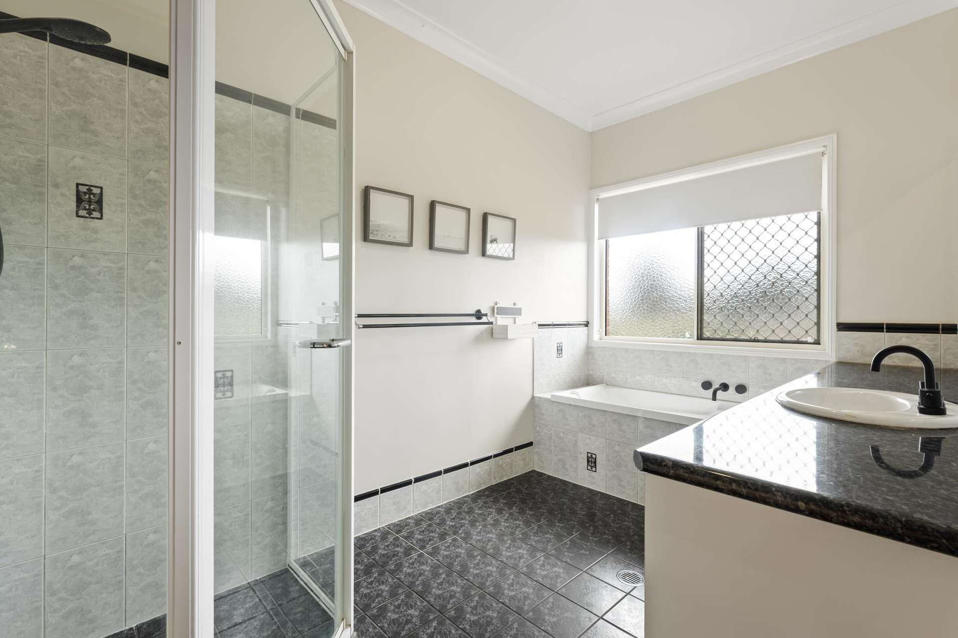10 Stanley Parade, Highfields For Sale by Farmbuy.com - image 15