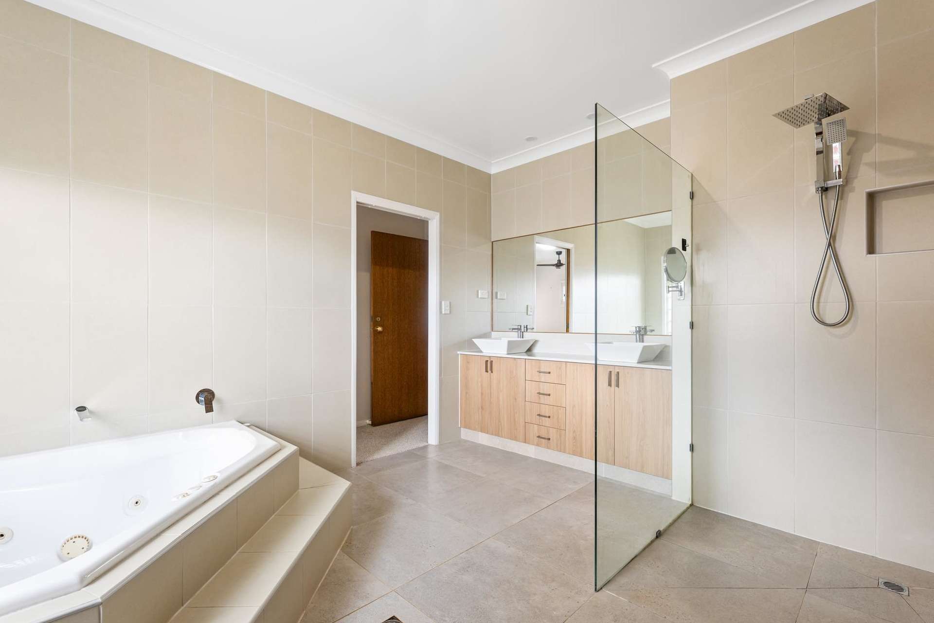 10 Stanley Parade, Highfields For Sale by Farmbuy.com - image 14