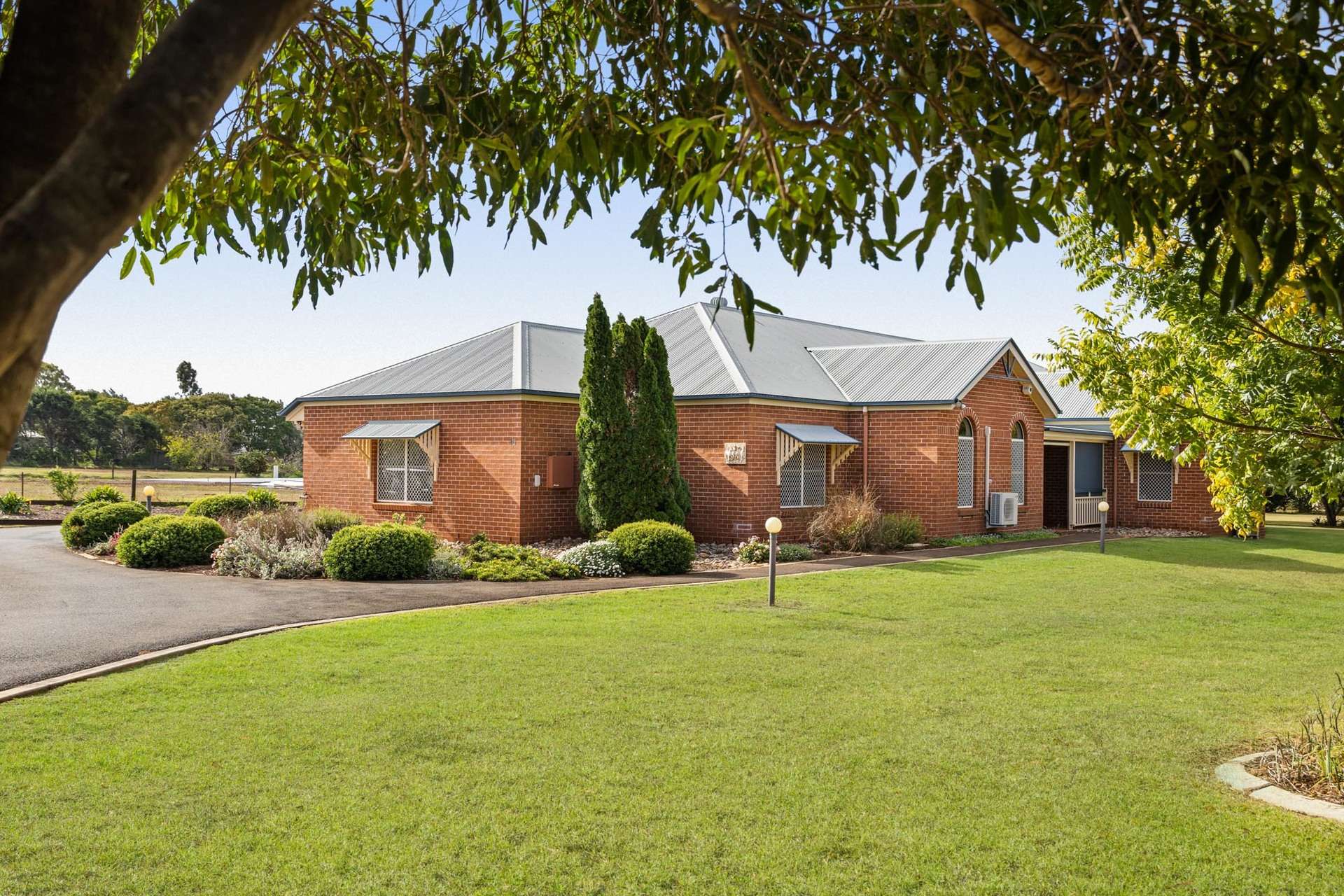 10 Stanley Parade, Highfields For Sale by Farmbuy.com - image 1