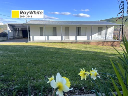 12 Nicholls Avenue, Gundagai NSW 2722