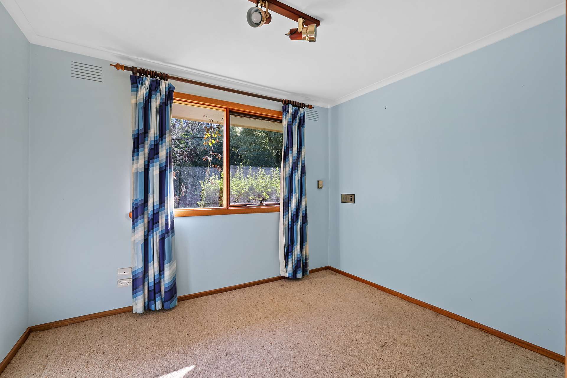 24-26 Waddell Road, Drouin For Sale by Farmbuy.com - image 12