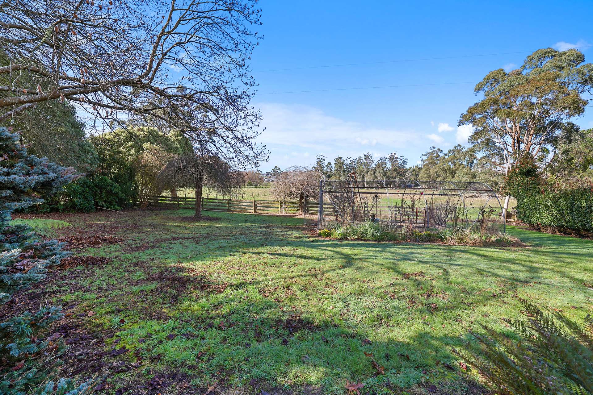 24-26 Waddell Road, Drouin For Sale by Farmbuy.com - image 19