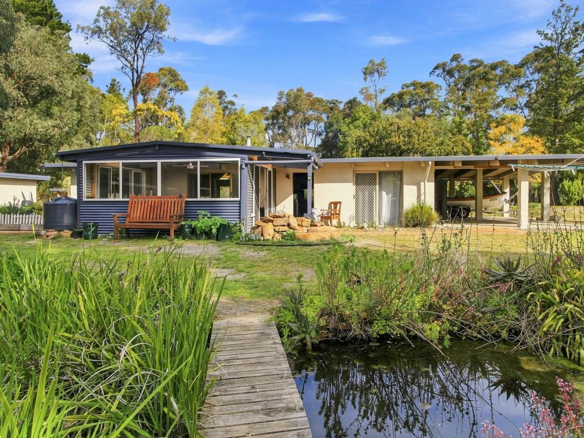 60 Stones Road, Swan Reach For Sale by Farmbuy.com - image 1