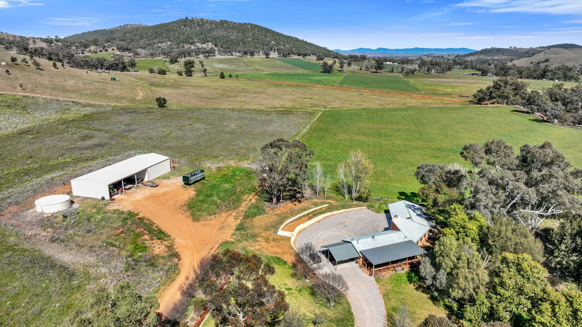 "The Oaks" 4 Magnesite Rd, Tamworth For Sale by Farmbuy.com - image 7