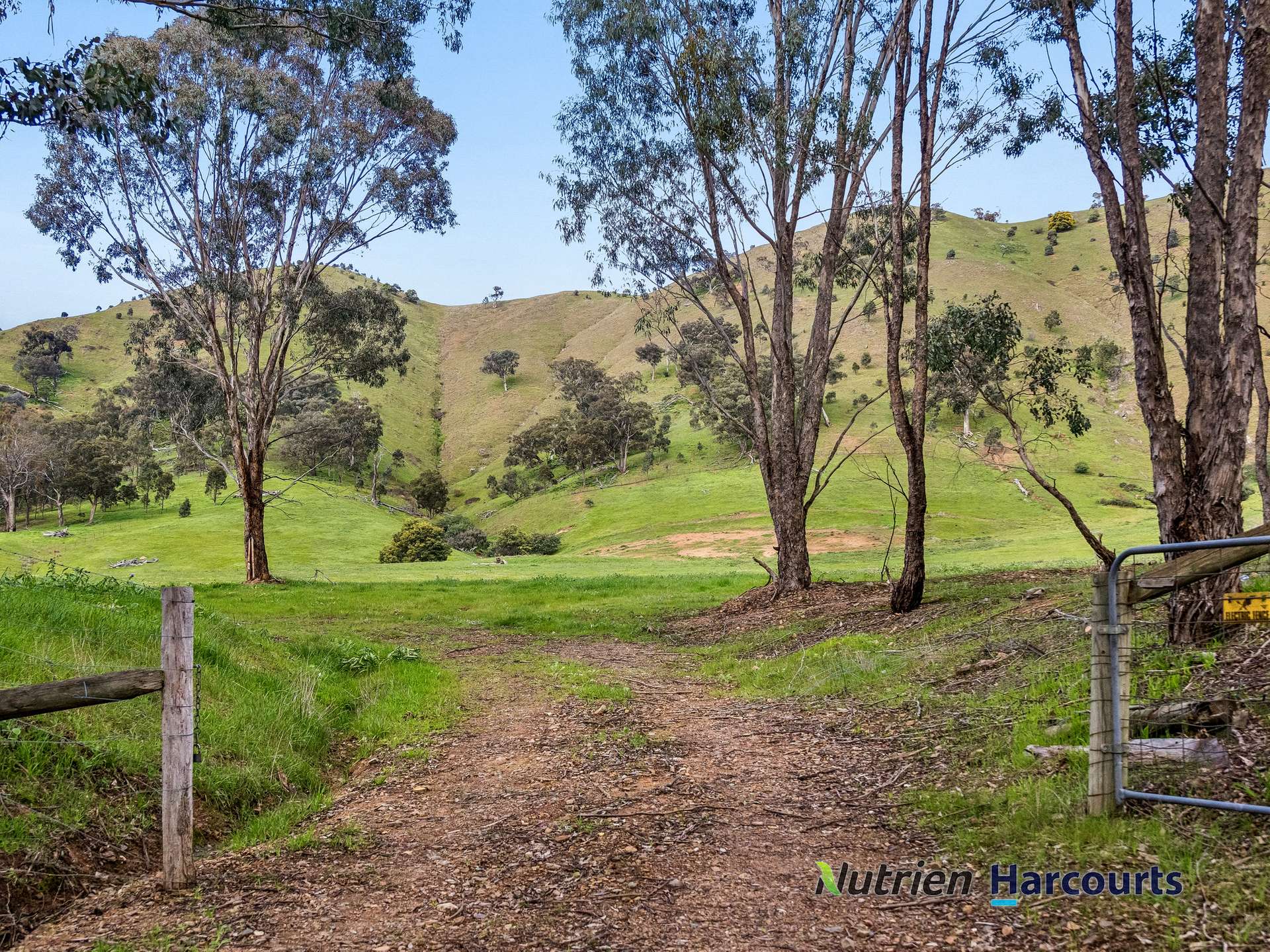715 King Parrot Creek Road, Strath Creek For Sale by Farmbuy.com - image 15