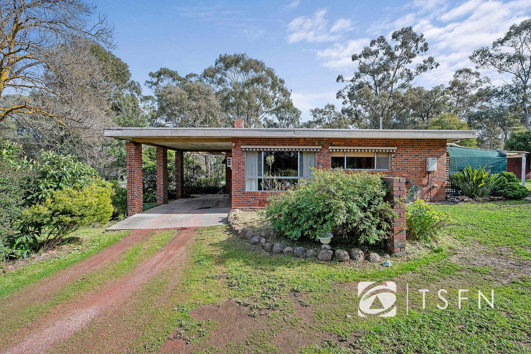 204 Sailors Gully Road, Sailors Gully For Sale by Farmbuy.com - image 1