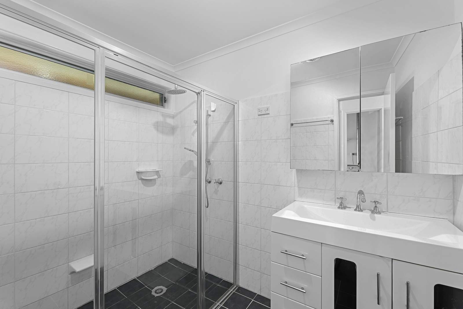1370 New England Highway, Aberdeen For Sale by Farmbuy.com - image 7