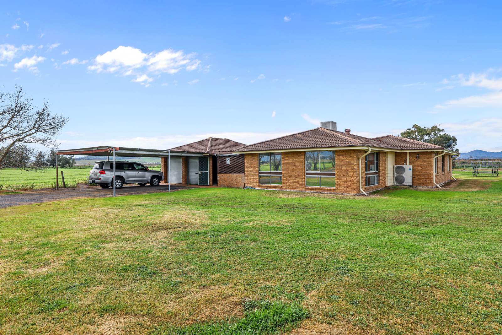 1370 New England Highway, Aberdeen For Sale by Farmbuy.com - image 10
