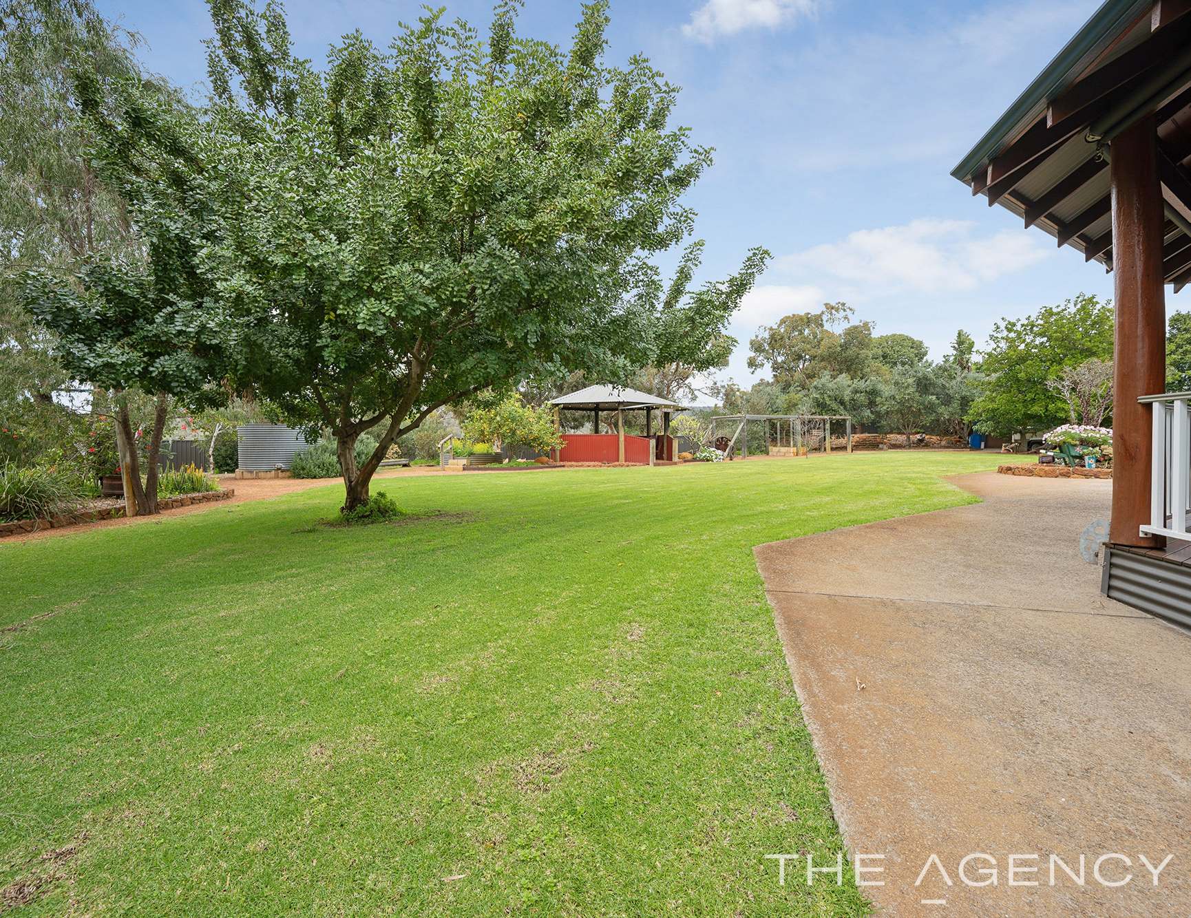 360 Viveash Road, Swan View For Sale by Farmbuy.com - image 6