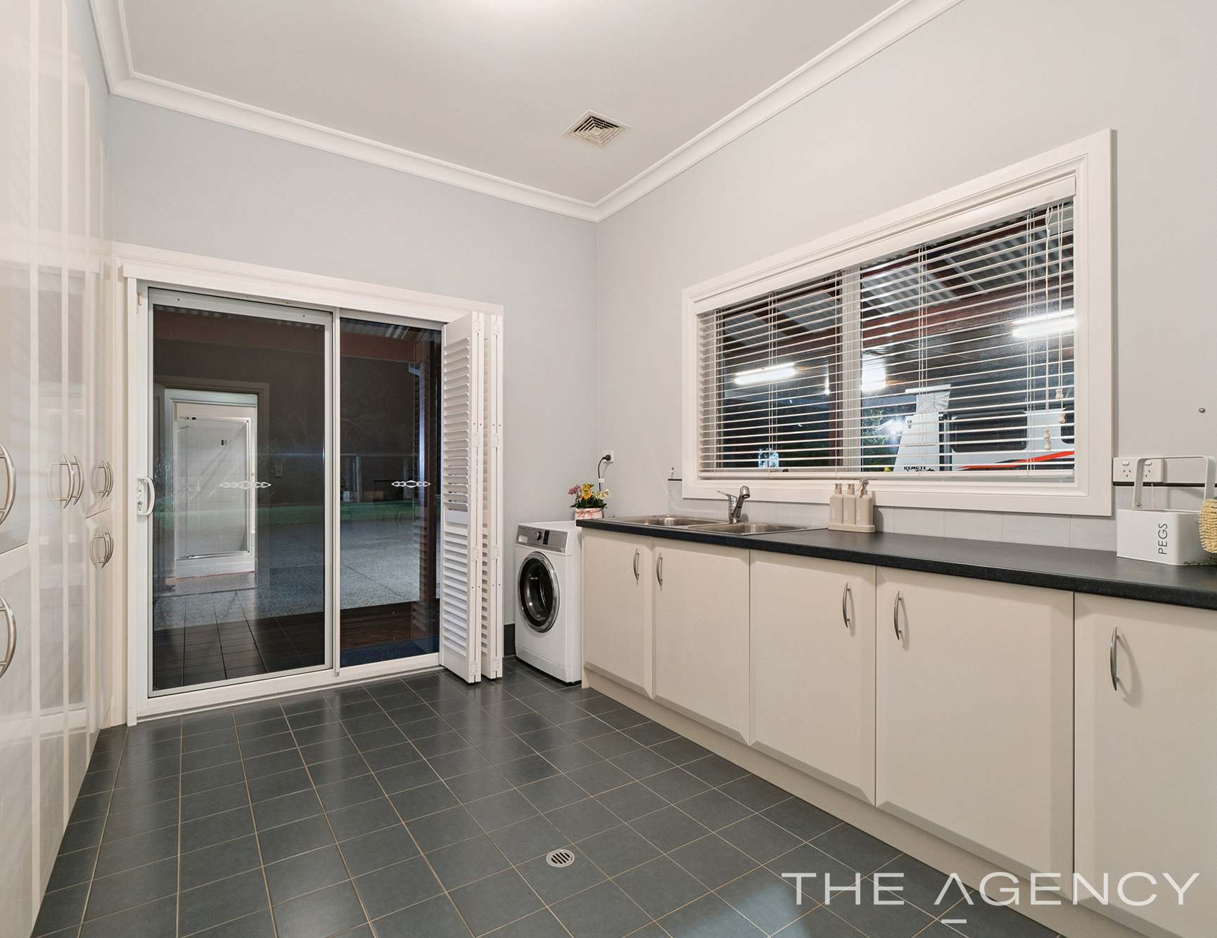 360 Viveash Road, Swan View For Sale by Farmbuy.com - image 31