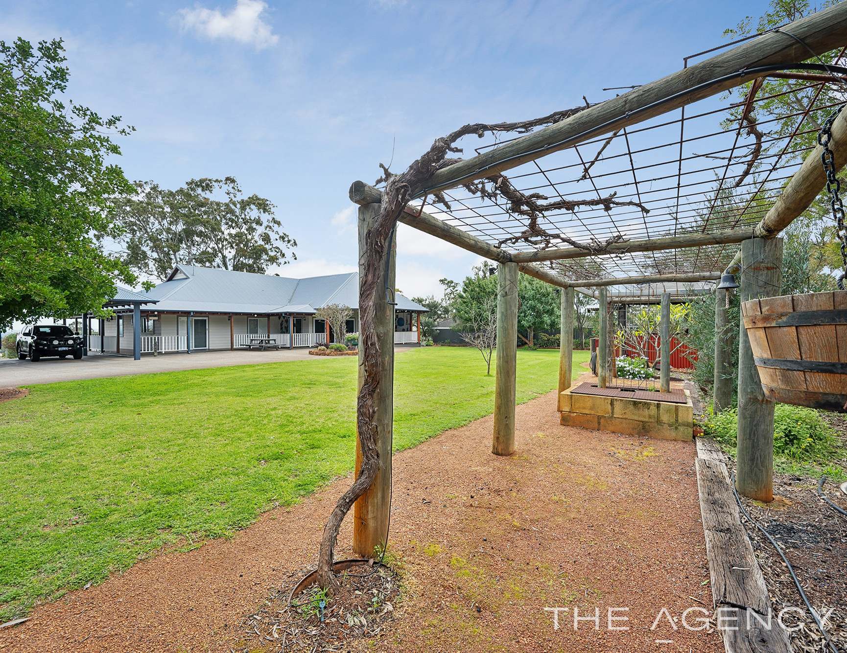 360 Viveash Road, Swan View For Sale by Farmbuy.com - image 8