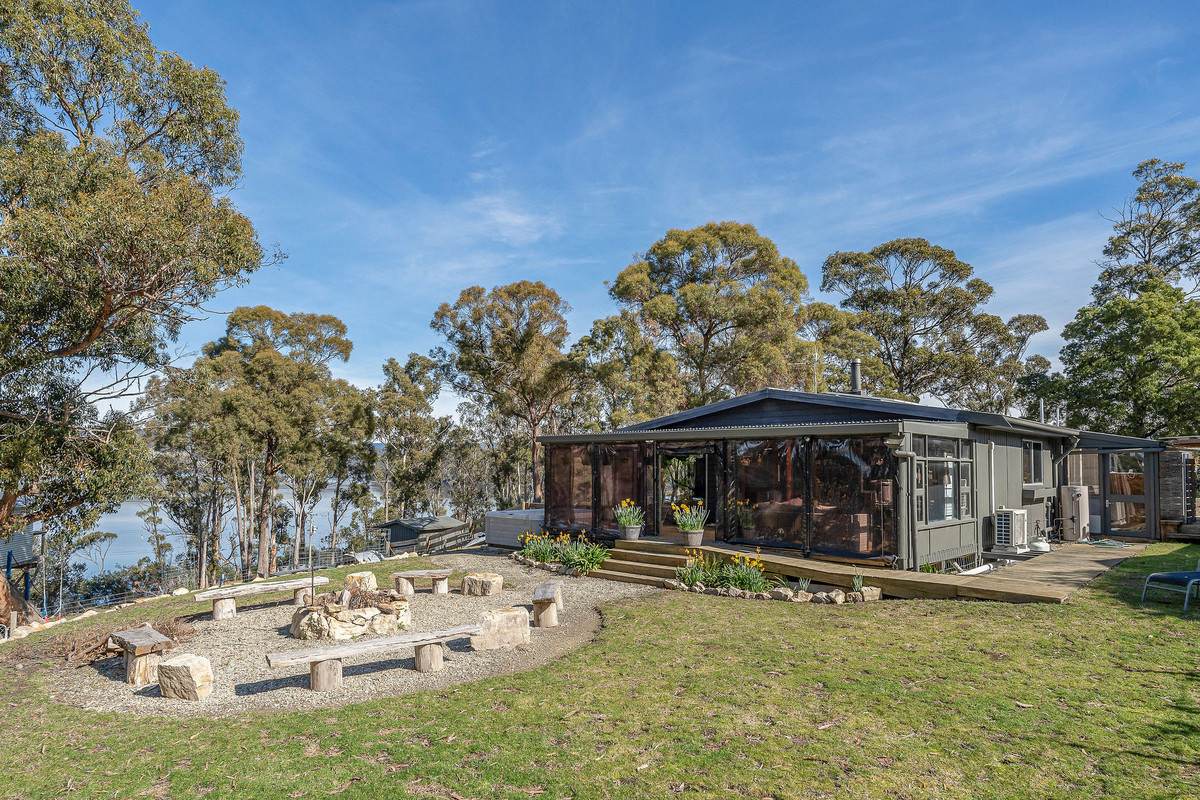 50 Wisbys Road, North Bruny For Sale by Farmbuy.com - image 2