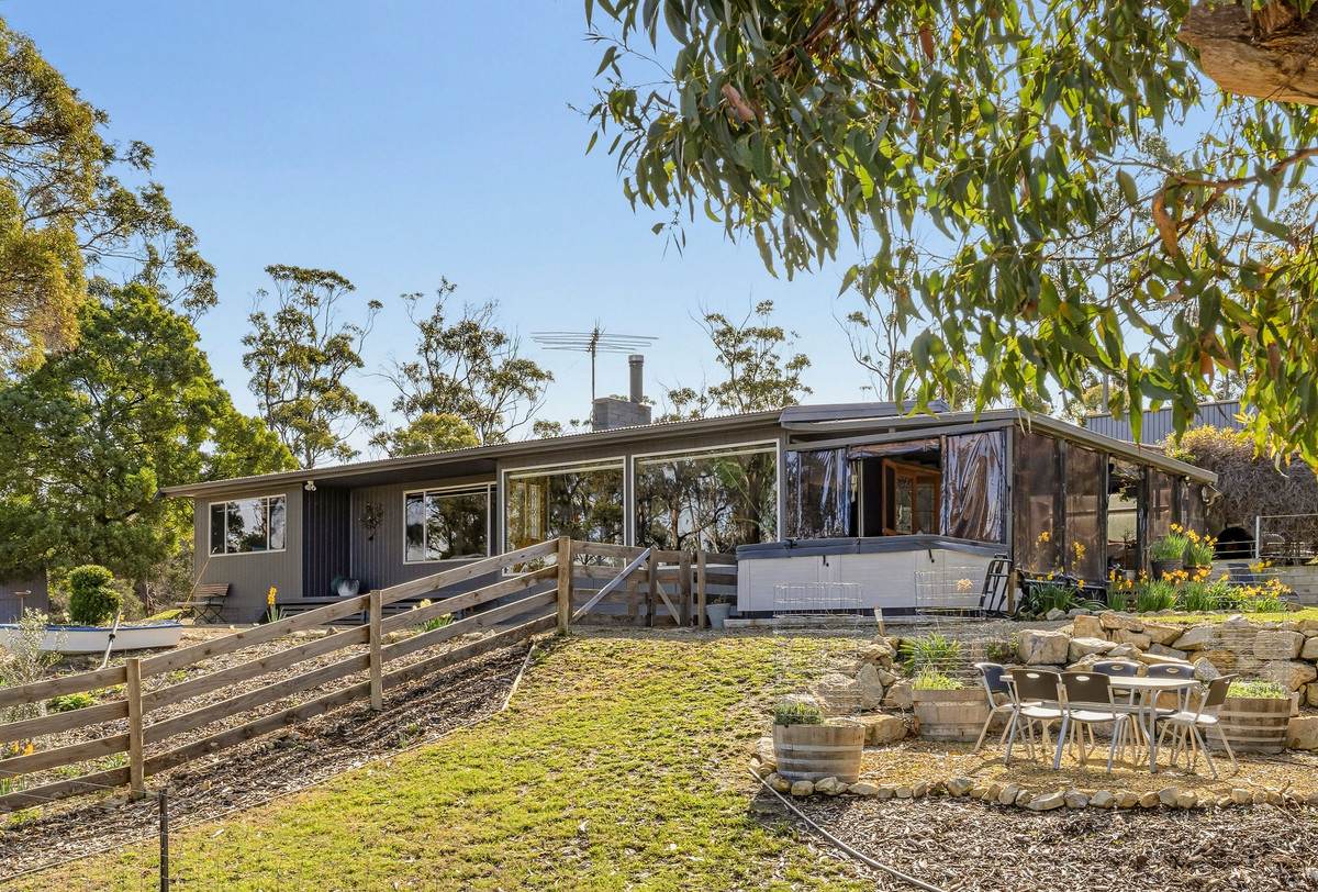 50 Wisbys Road, North Bruny For Sale by Farmbuy.com - image 1