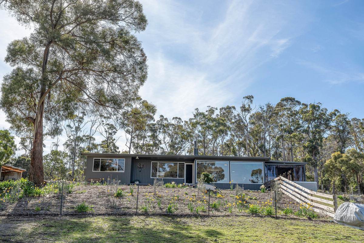 50 Wisbys Road, North Bruny For Sale by Farmbuy.com - image 32