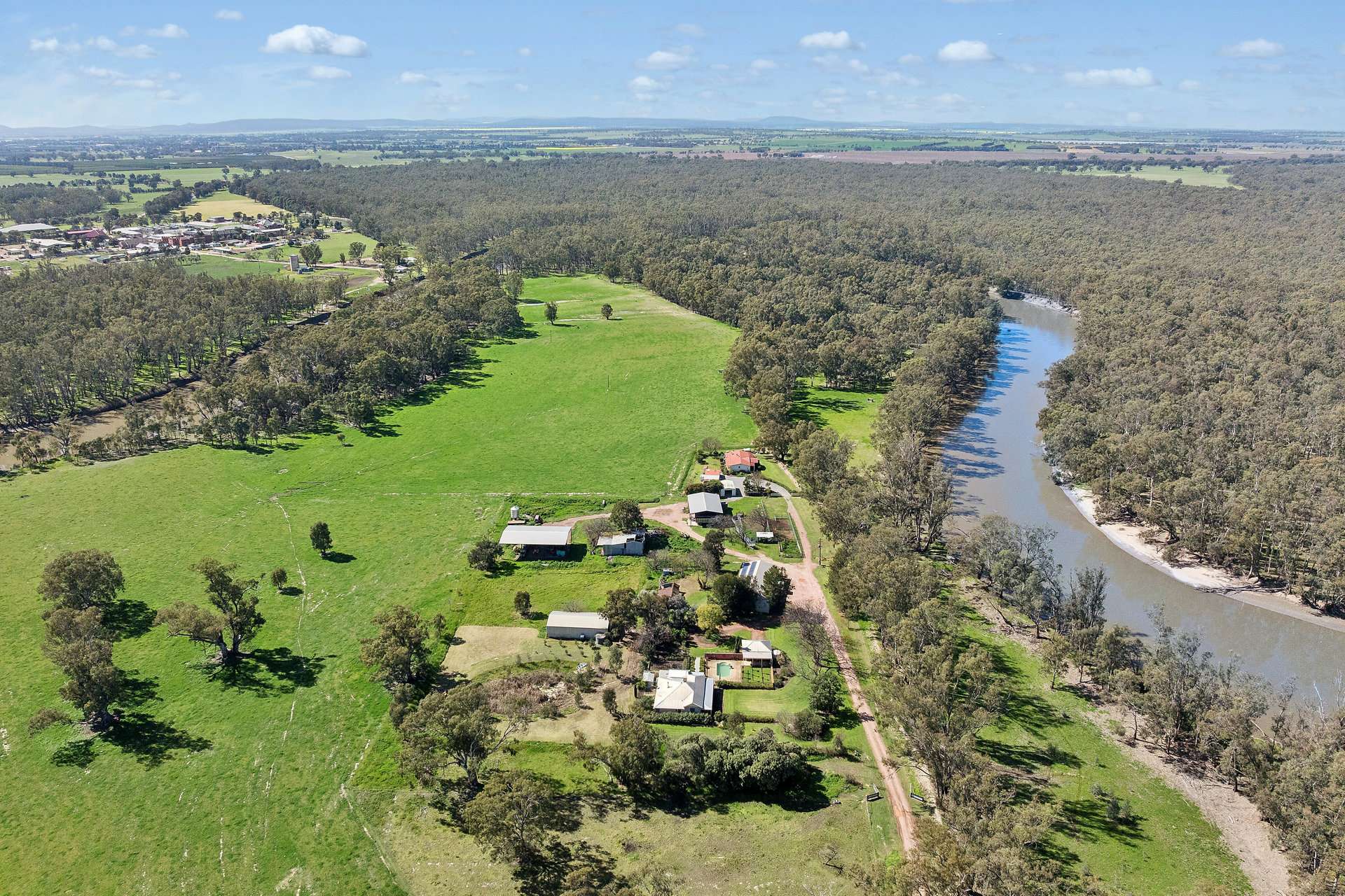 79 Yanco Weir Road, Leeton For Sale by Farmbuy.com - image 1