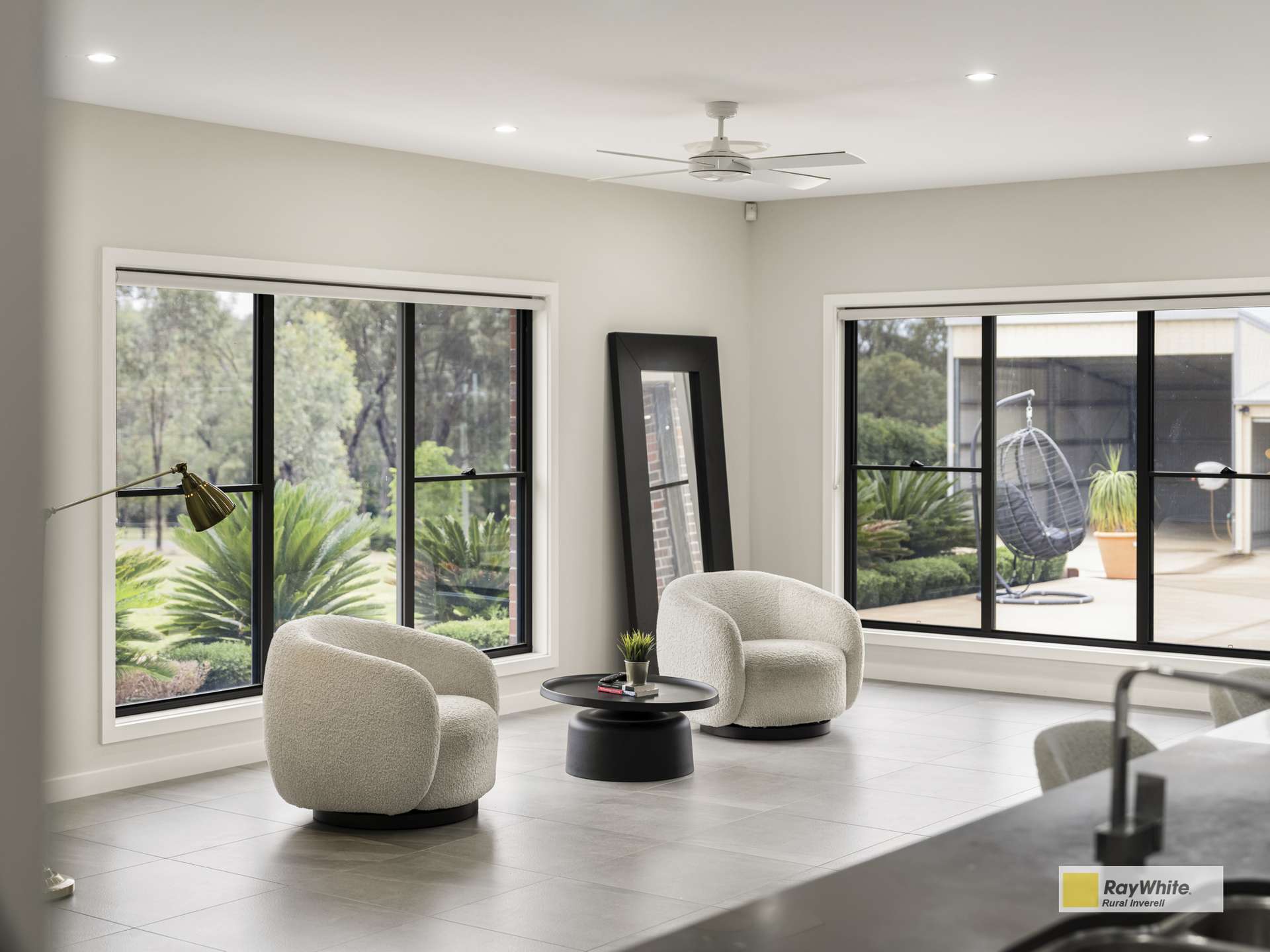 11 Wolbah Close, Inverell For Sale by Farmbuy.com - image 4