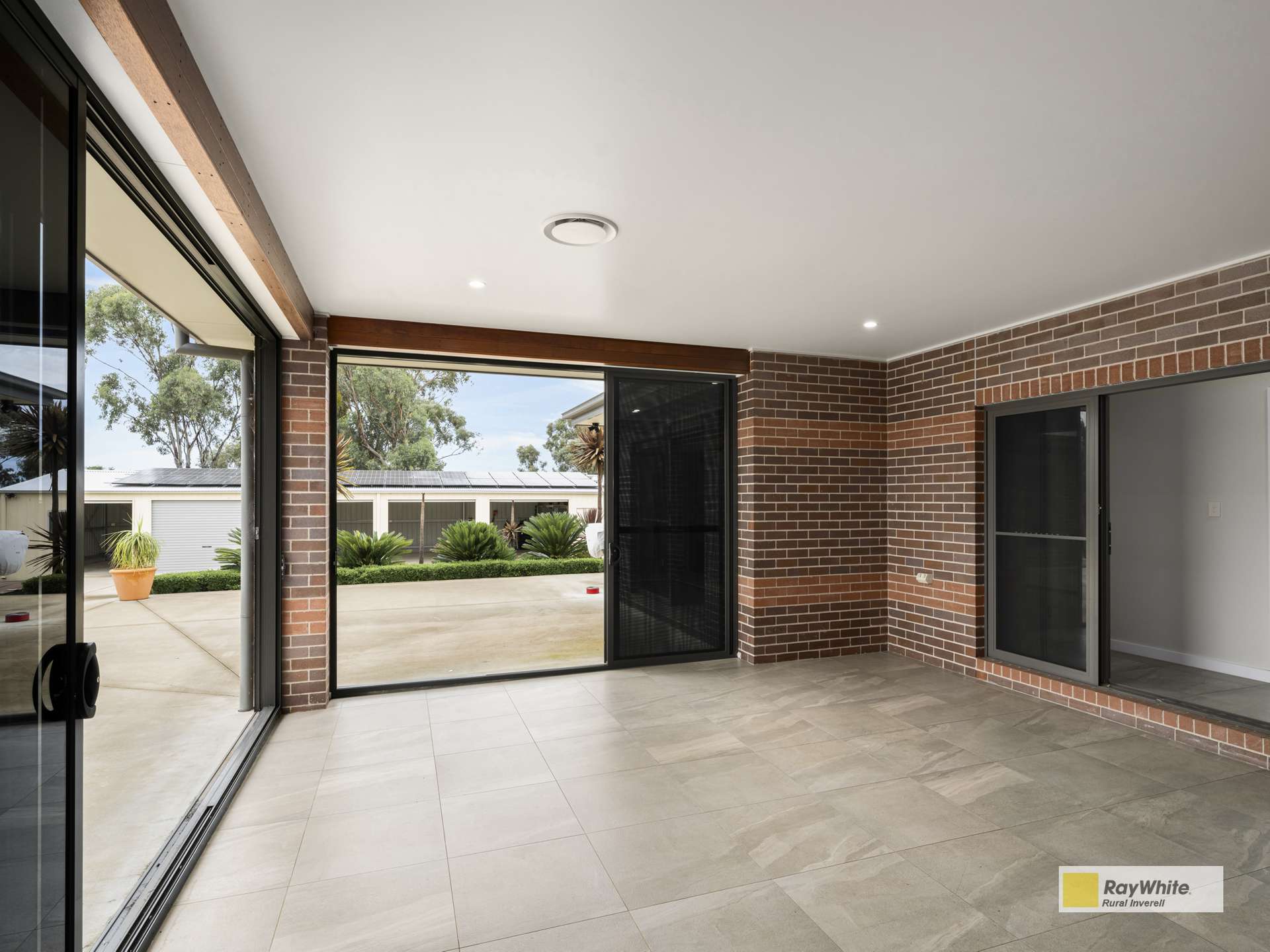 11 Wolbah Close, Inverell For Sale by Farmbuy.com - image 21