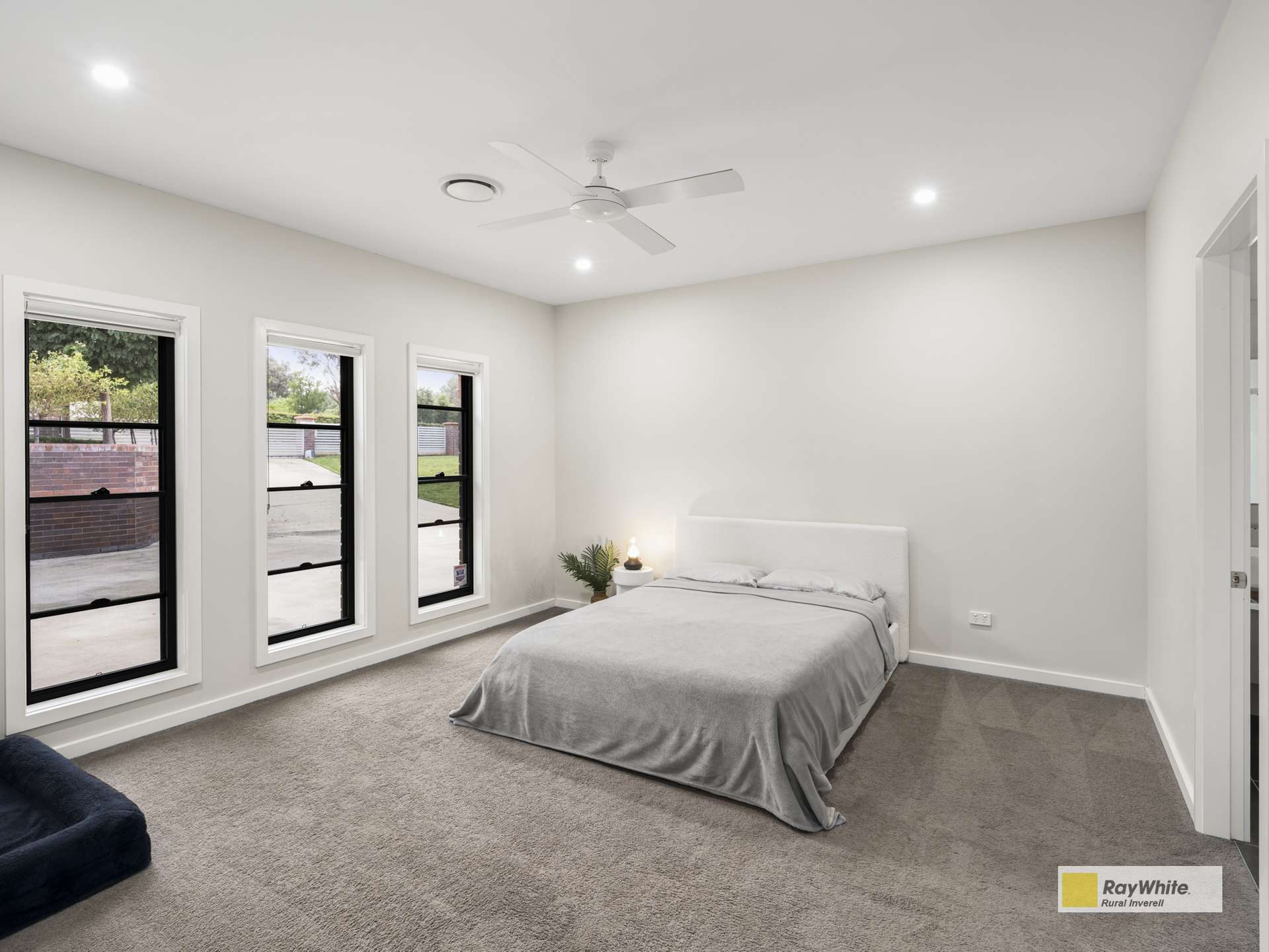 11 Wolbah Close, Inverell For Sale by Farmbuy.com - image 9