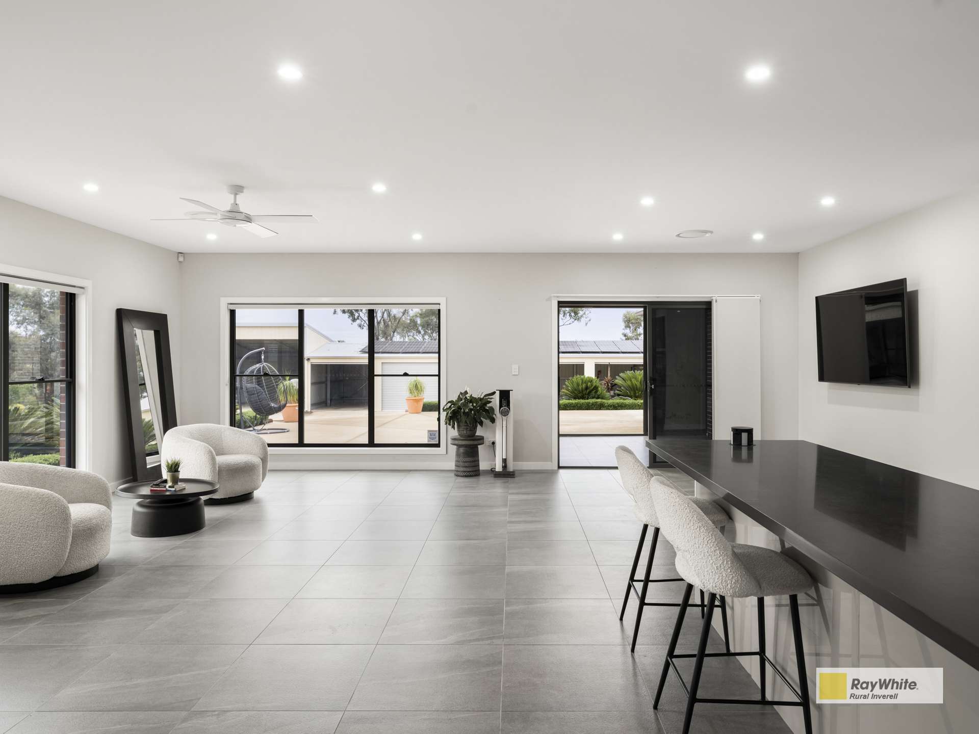 11 Wolbah Close, Inverell For Sale by Farmbuy.com - image 5