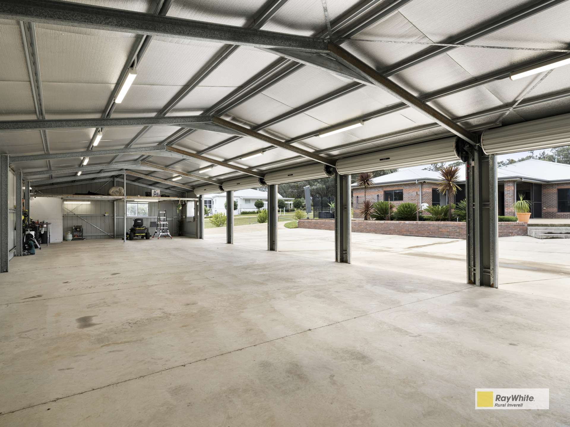 11 Wolbah Close, Inverell For Sale by Farmbuy.com - image 26