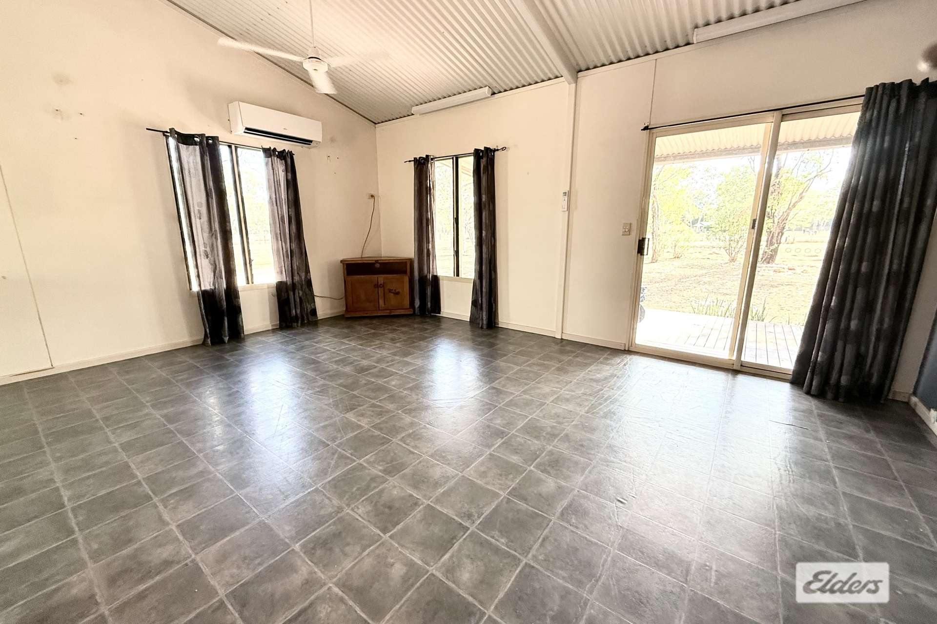 79 Morey Road, Katherine For Sale by Farmbuy.com - image 4