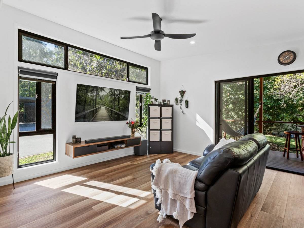 23 Hardys Road, Mudgeeraba For Sale by Farmbuy.com - image 5