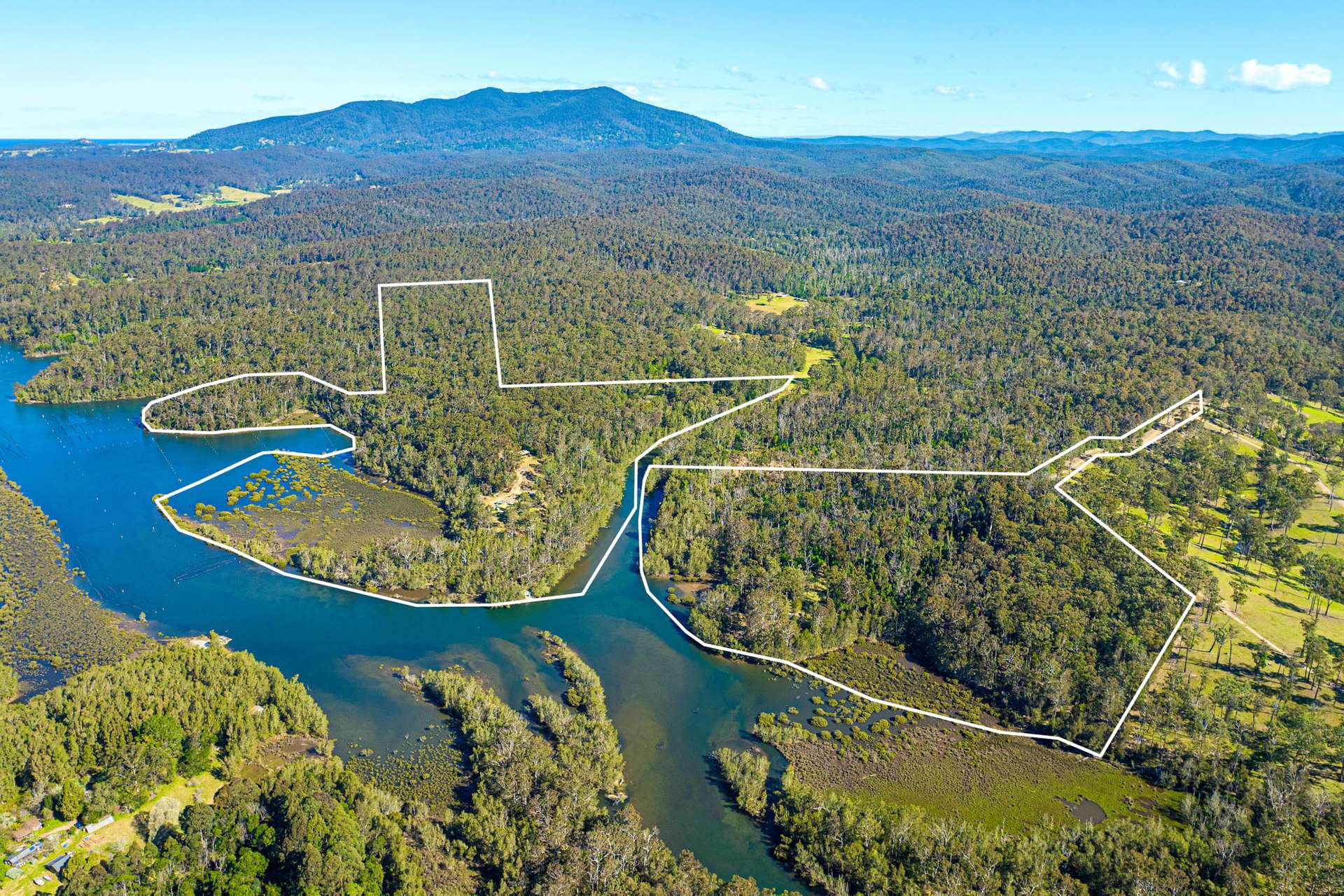 950 Wagonga Scenic Drive, Narooma For Sale by Farmbuy.com - image 2