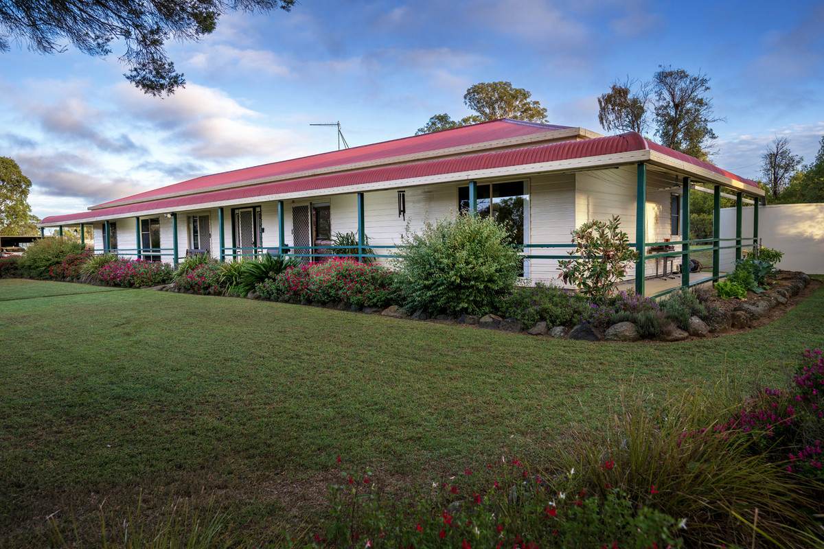 47 Halls Road, Yangan For Sale by Farmbuy.com - image 5