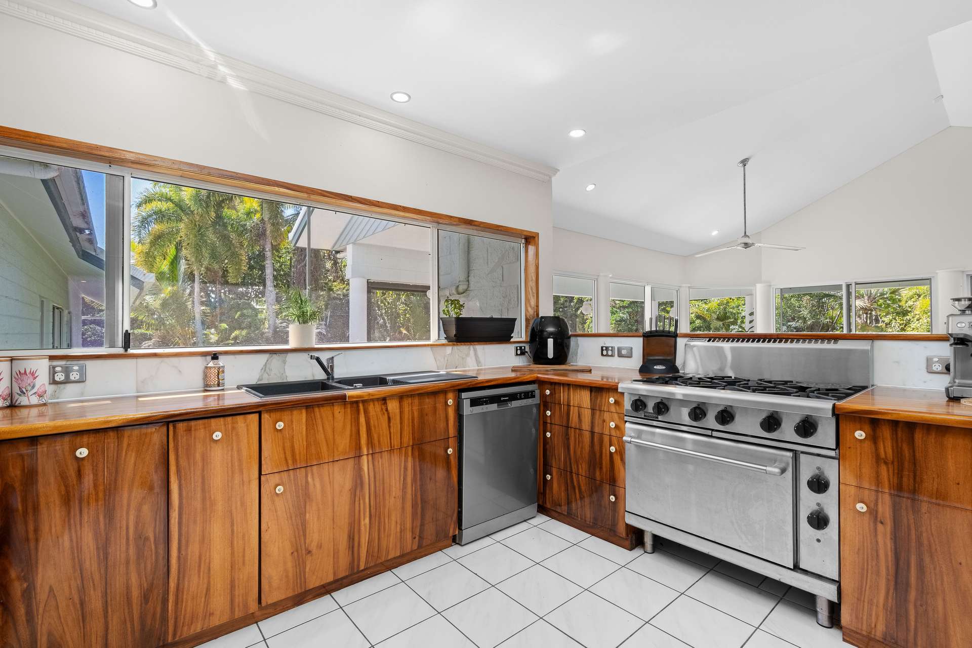 1 Bowman Close, Wonga Beach For Sale by Farmbuy.com - image 8