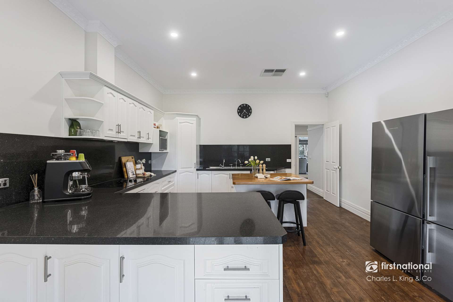180 River Avenue, Echuca For Sale by Farmbuy.com - image 4
