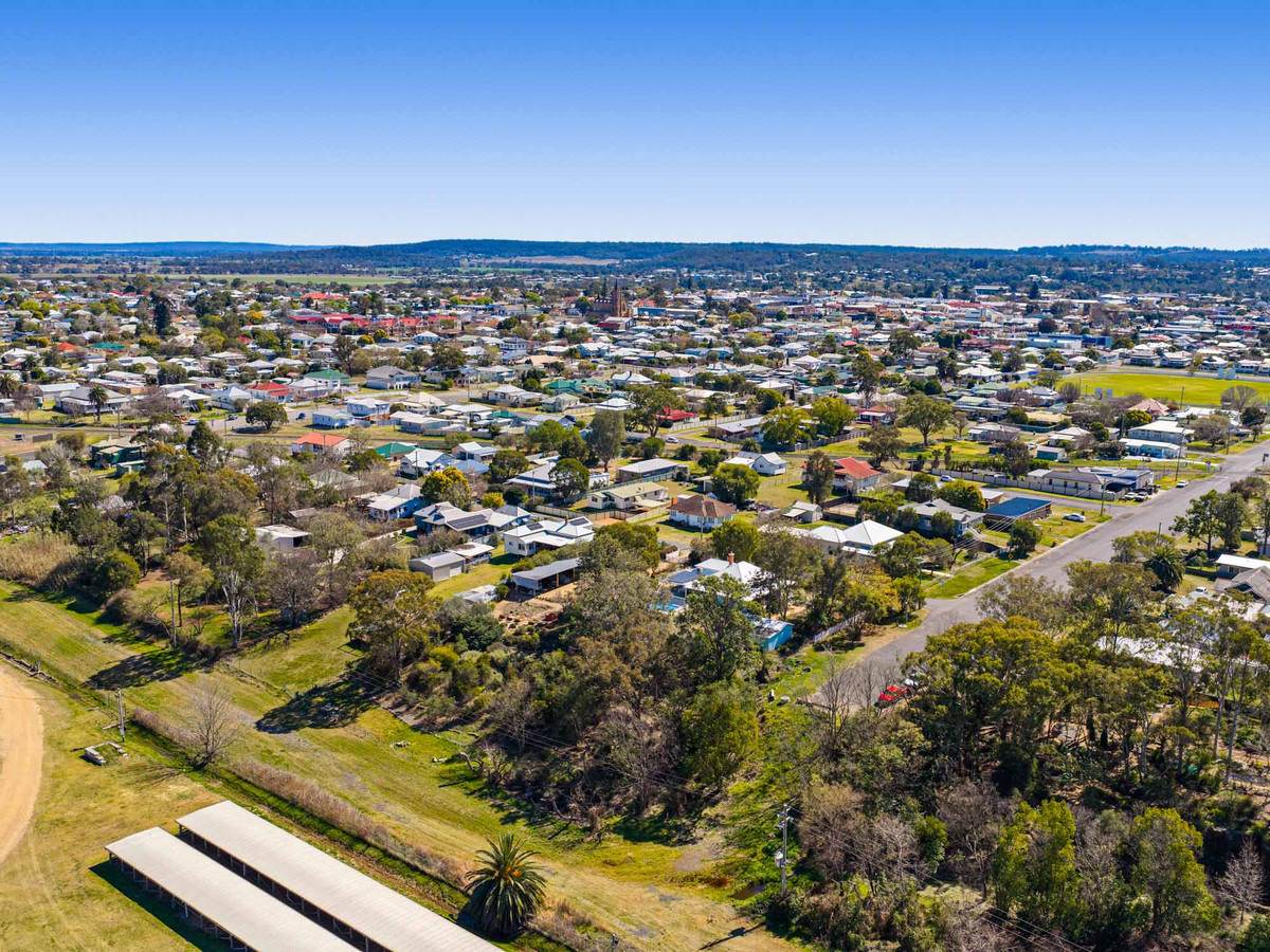 75 Canning Street, Warwick For Sale by Farmbuy.com - image 25