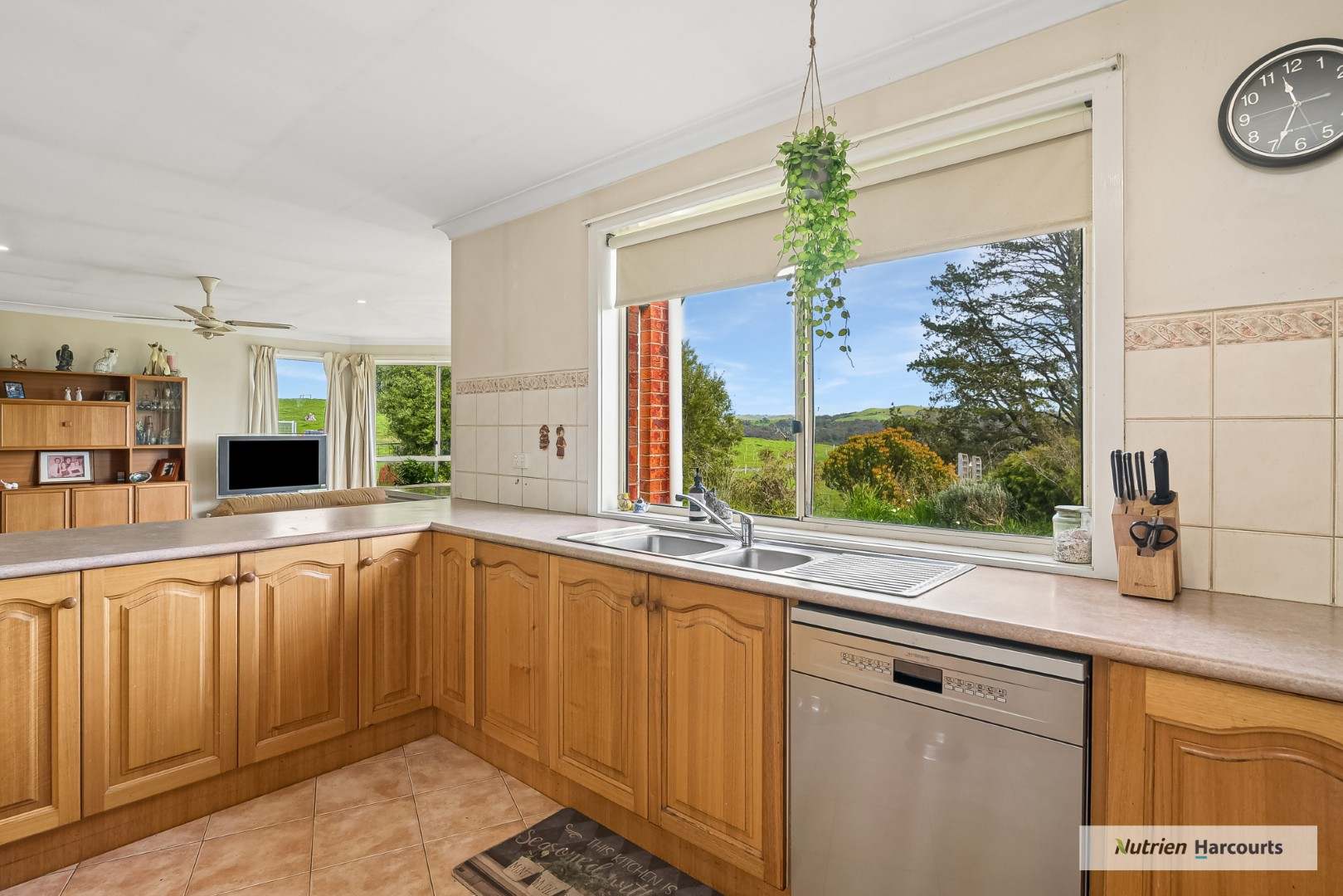 365 McDonalds Road, Clonbinane For Sale by Farmbuy.com - image 3