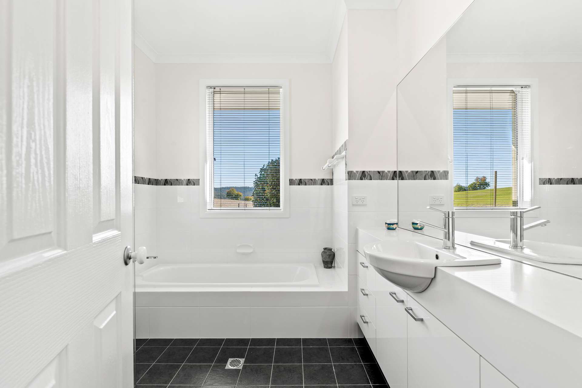118 Woodlands Drive, Narooma For Sale by Farmbuy.com - image 17