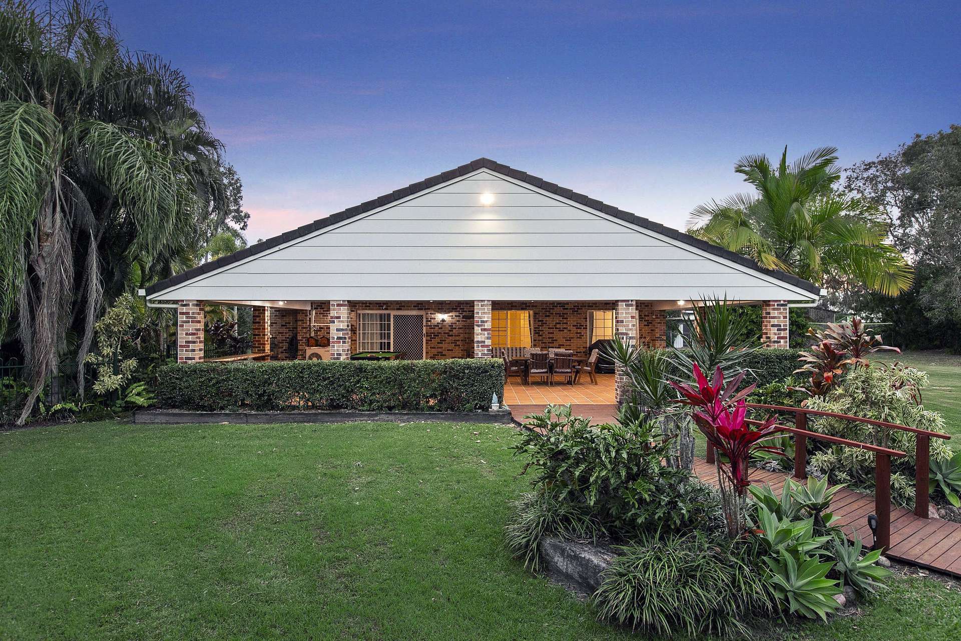 7 Mexican Court, Urangan For Sale by Farmbuy.com - image 2