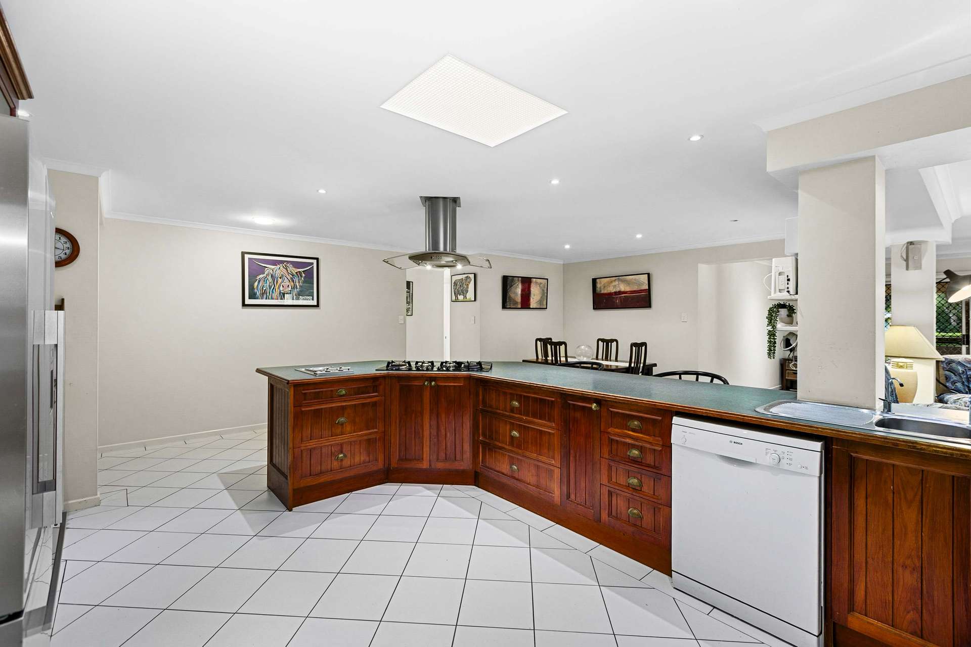 7 Mexican Court, Urangan For Sale by Farmbuy.com - image 12